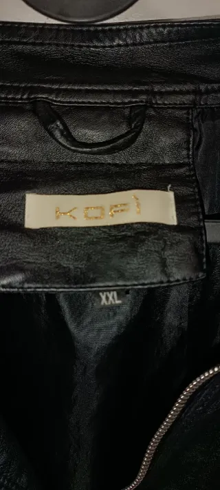 Giacca in pelle nera