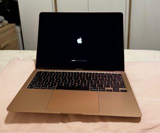 MacBook Air M1 Batteria 95%