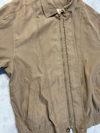 Cazadora Beige metal lo talla XL ESTILO DETROIT