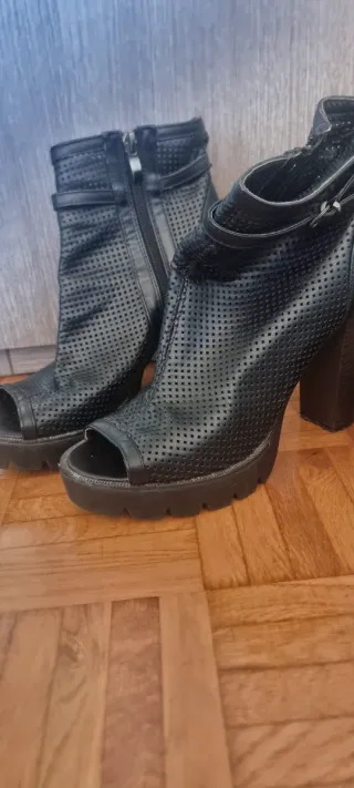 Sandali usati taglia 40