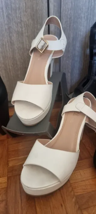 Sandali usati taglia 40