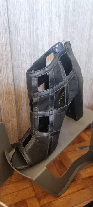 Sandali usati taglia 40