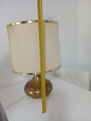 Lampada da tavolo in ottone dorato