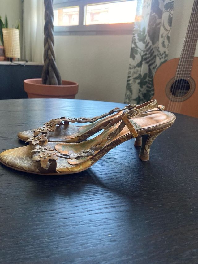 Zapatos de tacón Gino Vaello Talla 37