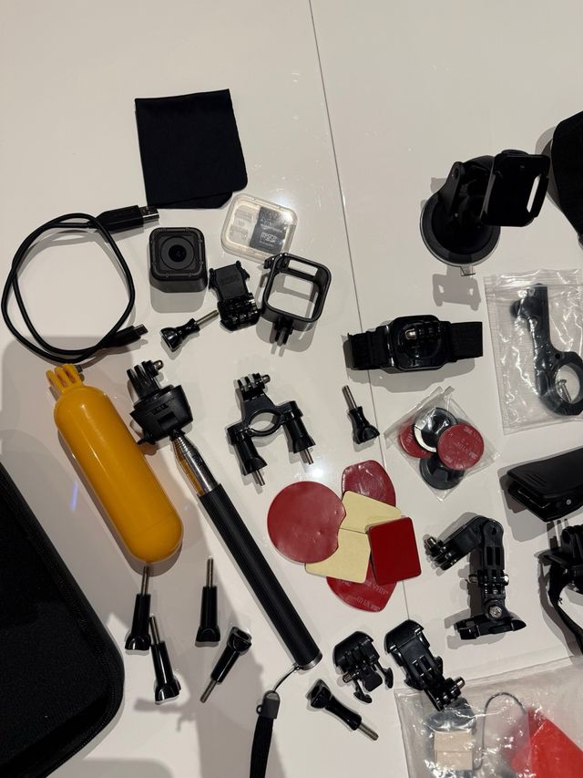 GoPro HERO 5 Session + Kit Accessori + SD 128gb