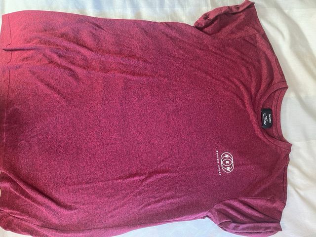 Camiseta Bershka Slim Fit Talla M