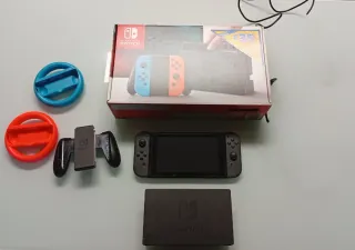Nintendo Switch con juegos y mandos