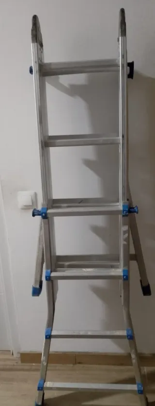 Escalera telescópica aluminio EN-131