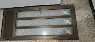 Puerta aluminio entrada/jardín Precio negociable