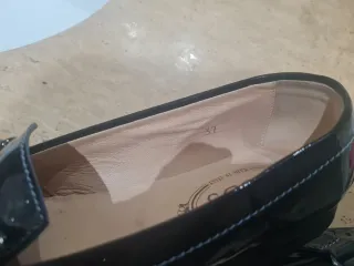 Mocasines charol TOD'S negros