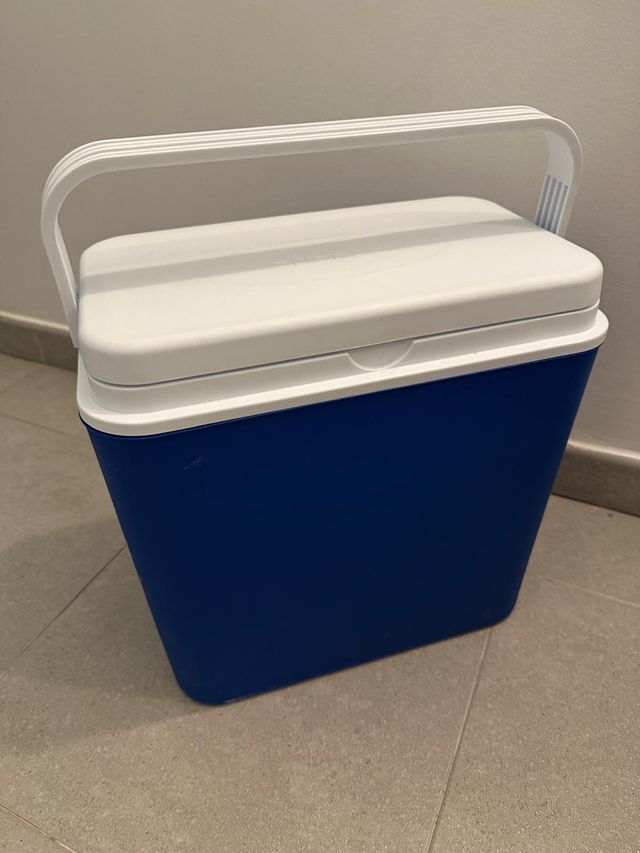 Nevera Portátil Azul 24 L | Blue Portable Cooler