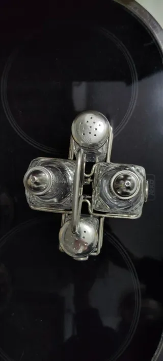 Set di contenitori per olio, aceto, sale e pepe