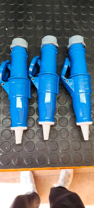 Material electrico lote de interruptores Merlin Ge