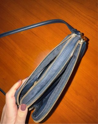 Bolso Tommy Hilfiger azul y rojo