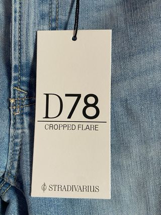 Pantalones campana Stradivarius D78
