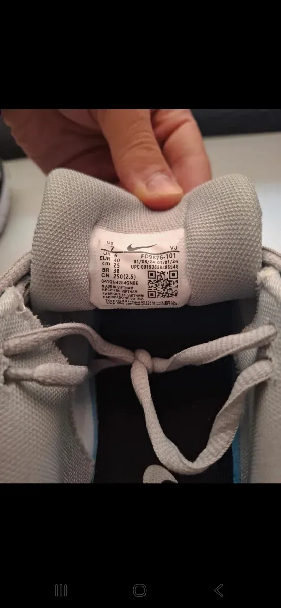 Zapatillas Nike P6000 Plata y Negro