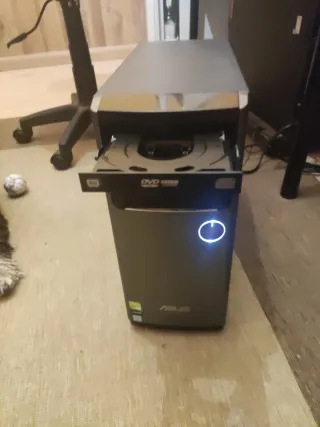 PC ASUS i5 8GB RAM 1TB HDD y PANTALLA HP1910