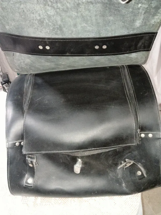 Cofre de cuero para moto