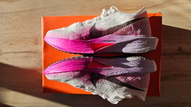 Nike Vaporfly 3 Talla 42