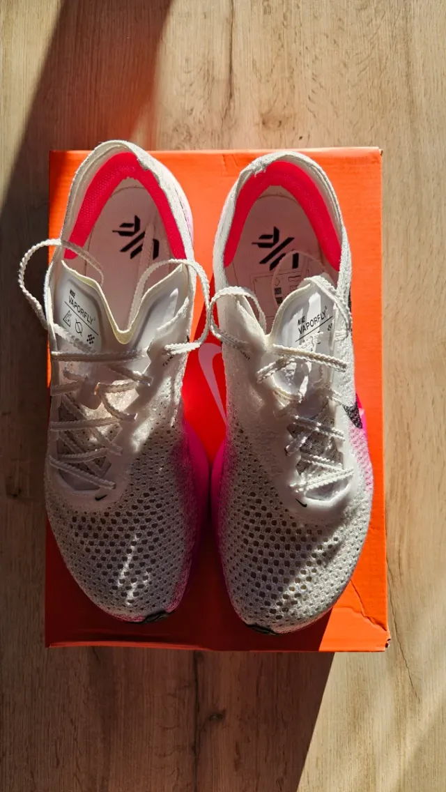 Nike Vaporfly 3 Talla 42