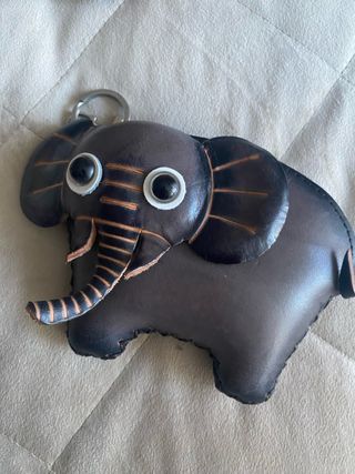 Monedero llavero elefante cuero