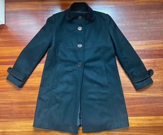 Abrigo negro liso mujer