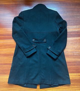 Abrigo negro liso mujer