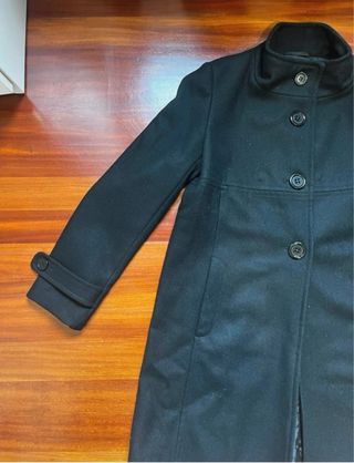 Abrigo negro liso mujer