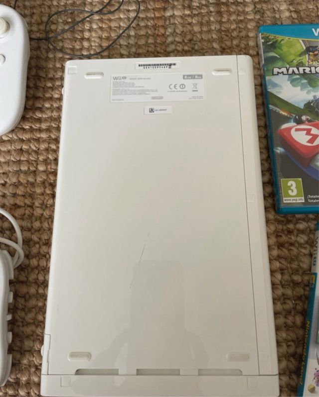 Nintendo Wii U Completa + 3 Juegos
