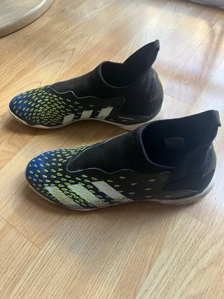 Zapatillas de fútbol sala Adidas Predator. Talla38