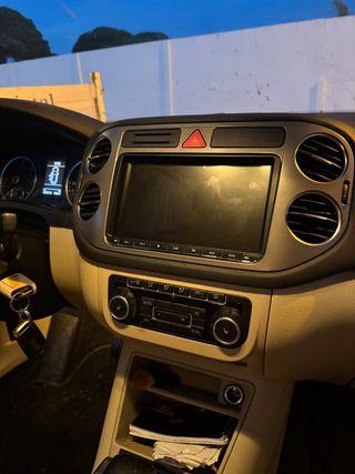 Navegador Volkswagen Golf Passat Tiguan Touran Pol