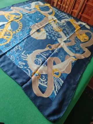 Foulard Celine seta blu e oro
