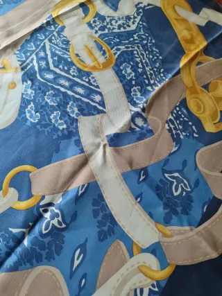 Foulard Celine seta blu e oro