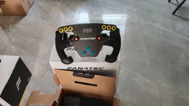Volante Fanatec F1 Esports V2 QR2