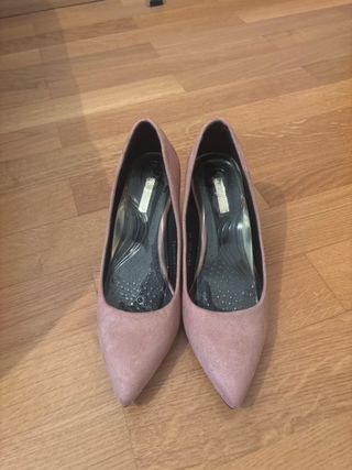 Zapatos de tacón rosa