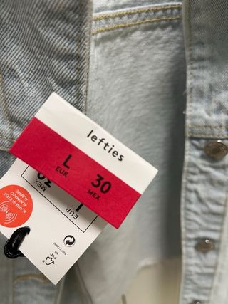 Cazadora tejana desgastada