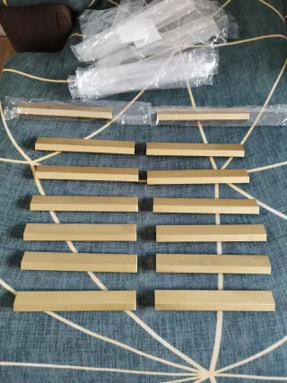 Pomos y Tiradores de madera dorados