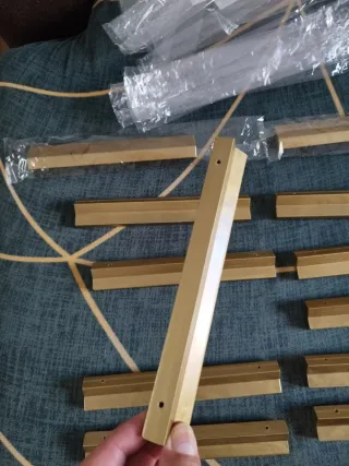 Pomos y Tiradores de madera dorados