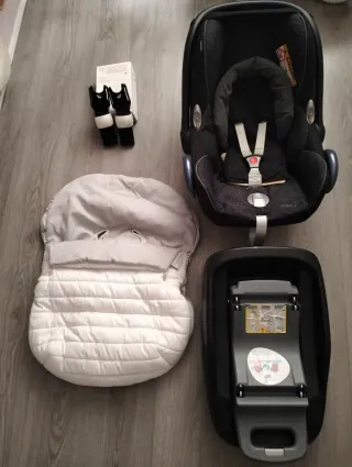 Maxi-Cosi Cabriofix + Saco Uzturre + Adaptadores
