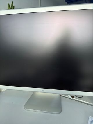 Mac Pro Apple + Home Cinema 30”