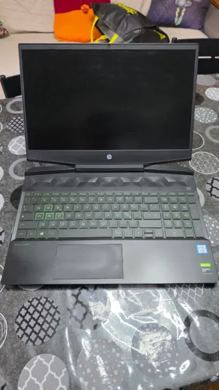 HP Pavilion Gaming Laptop Nero e Verde