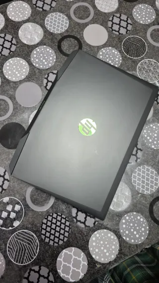 HP Pavilion Gaming Laptop Nero e Verde