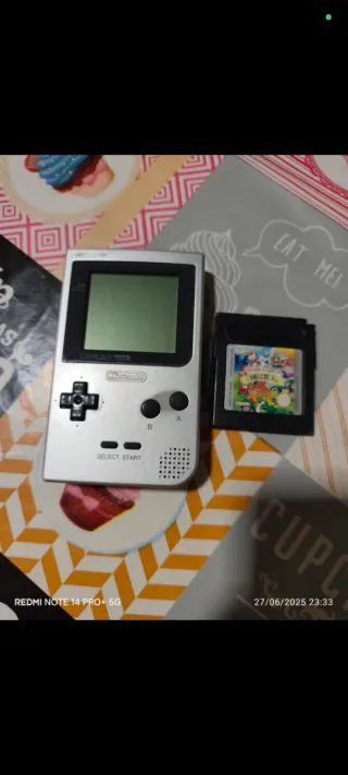 Nintendo Game Boy Pocket Plata + Juego