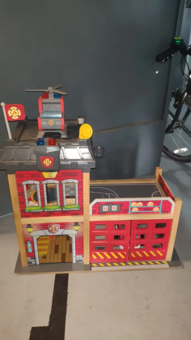 Caserna de Bomberos de Madera