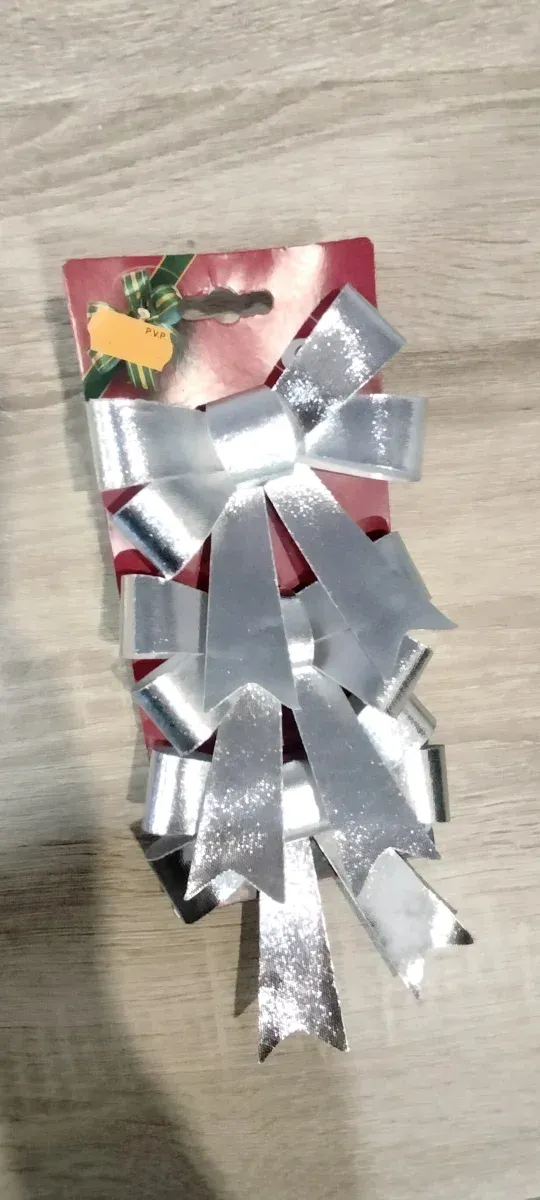 Lote Decoración Árbol Navidad son 60 bolas blan