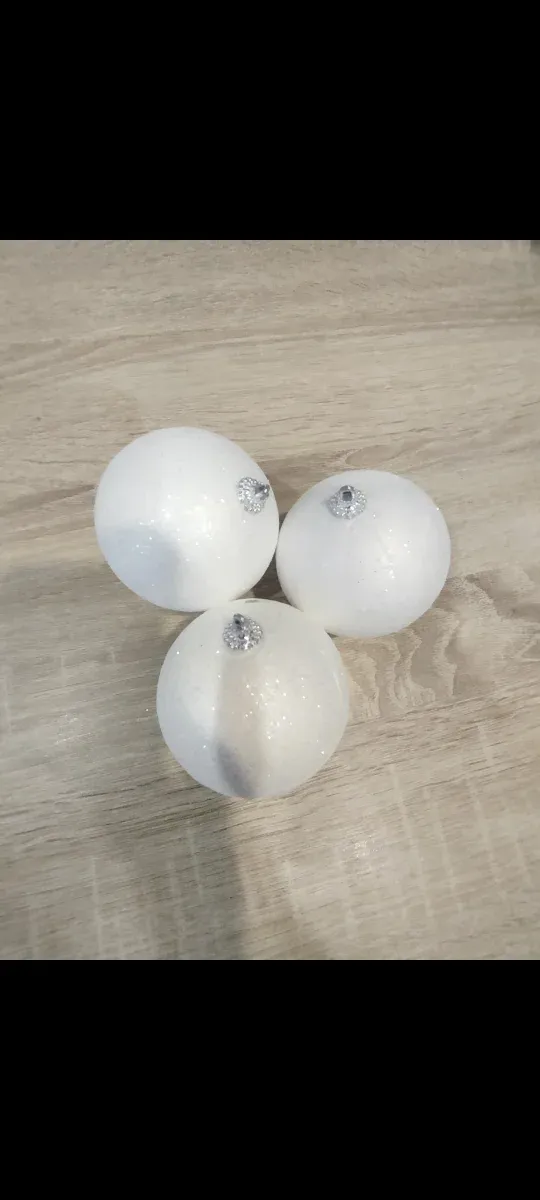 Lote Decoración Árbol Navidad son 60 bolas blan