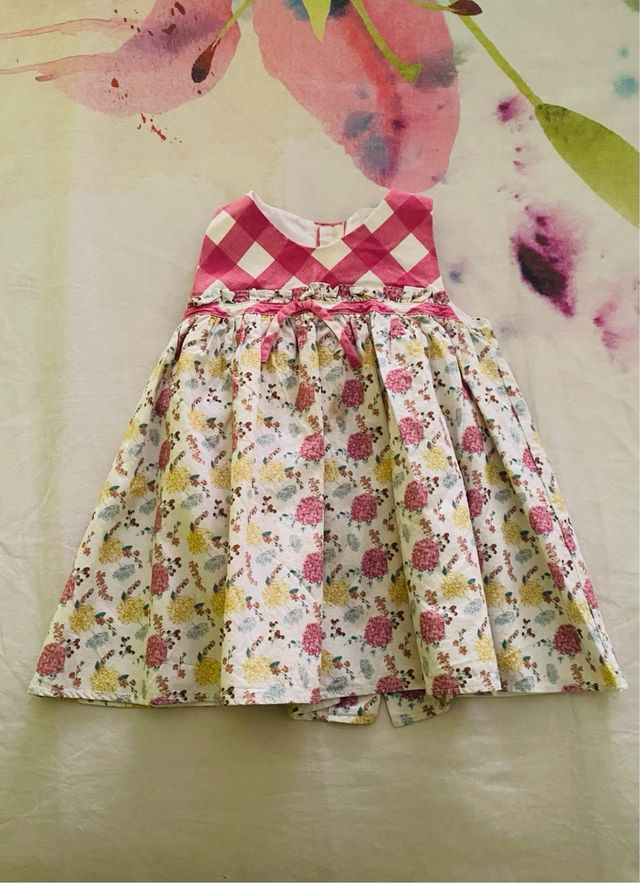 Vestidos y conjuntos niña