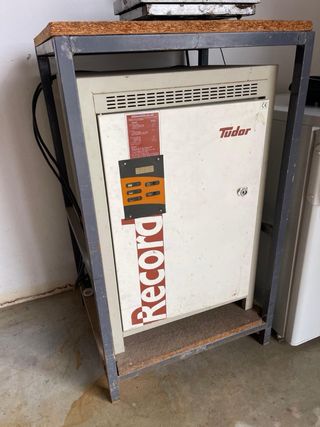 Carretilla Nissan Eléctrica 1250-1400kg