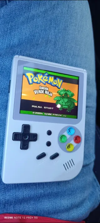 Consola Retro Portátil Pokémon Verde Hoja