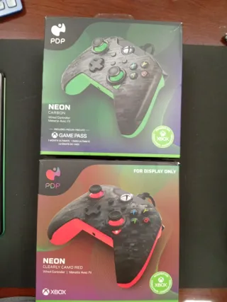 2 Mandos Xbox PDP NEON Carbon y Camo Red